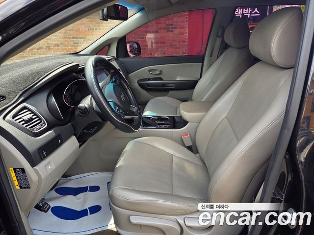 Kia Canival 2019 — photo 11
