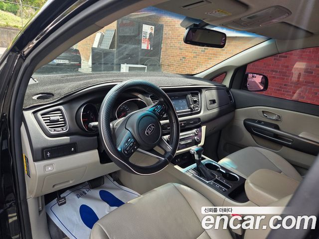 Kia Canival 2019 — photo 12