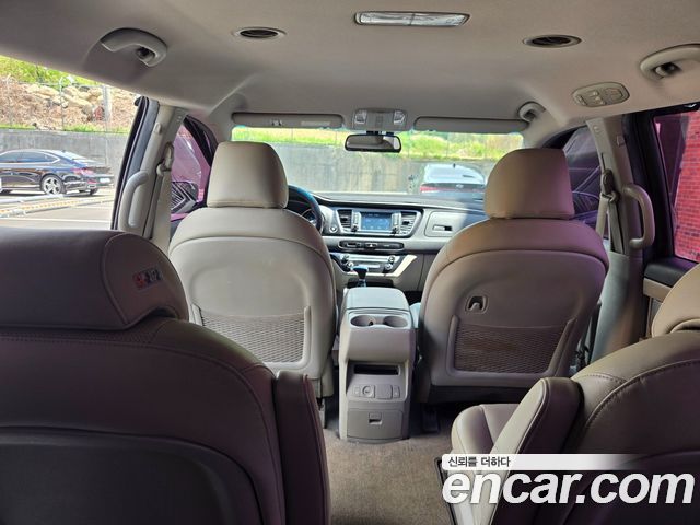 Kia Canival 2019 — photo 14