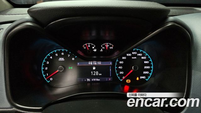Chevrolet Korea Colorado 2022 — photo 11