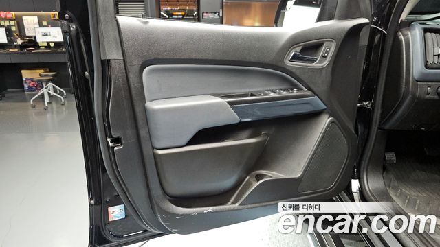 Chevrolet Korea Colorado 2022 — photo 14