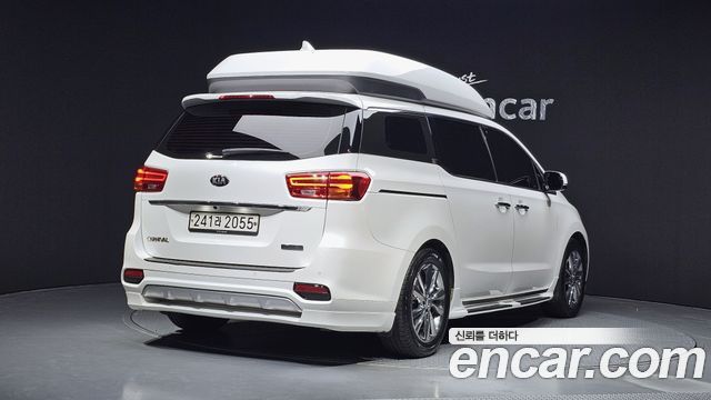 Kia Canival 2020 — photo 2