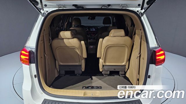 Kia Canival 2020 — photo 26