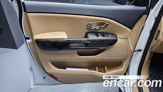 Kia Canival 2020 — photo 14