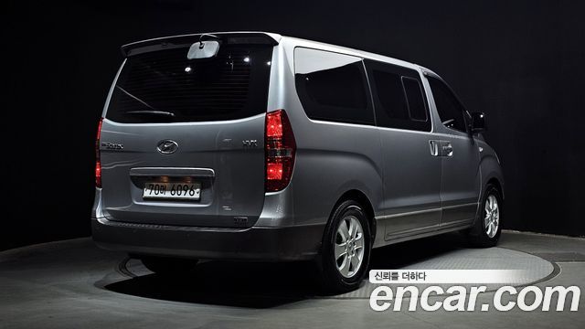 Hyundai Starex 2014 — photo 2