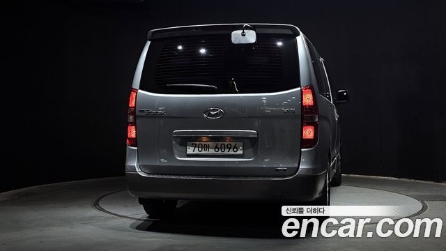 Hyundai Starex 2014 — photo 4