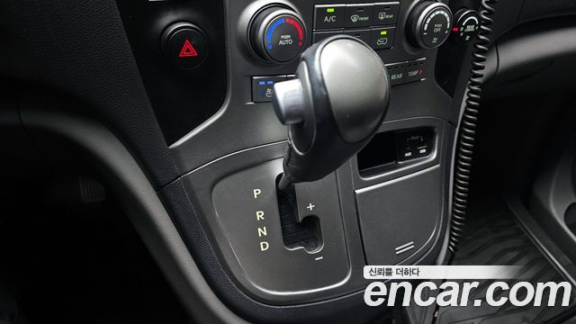 Hyundai Starex 2014 — photo 9