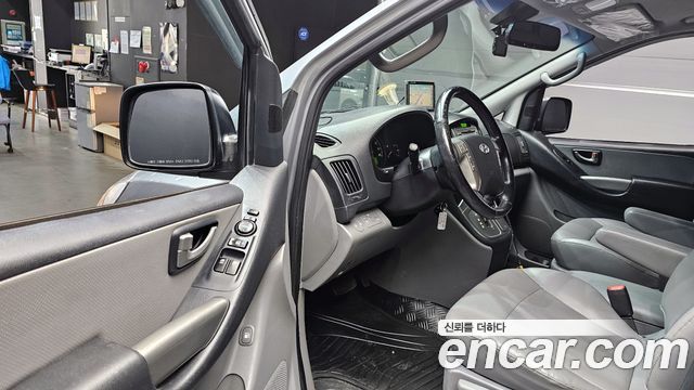 Hyundai Starex 2014 — photo 10