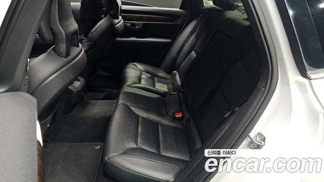 Volvo S90 2017 — photo 11