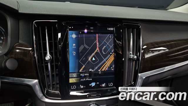Volvo S90 2017 — photo 12