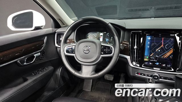 Volvo S90 2017 — photo 13
