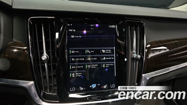 Volvo S90 2017 — photo 15