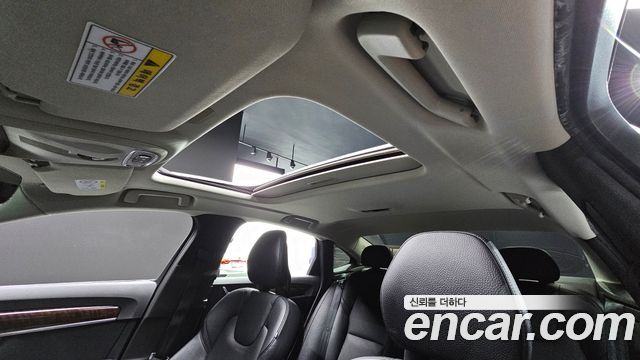 Volvo S90 2017 — photo 17