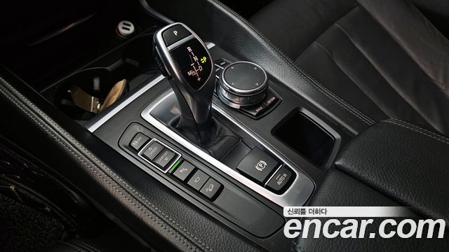 BMW X6 2018 — photo 12