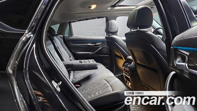 BMW X6 2018 — photo 17