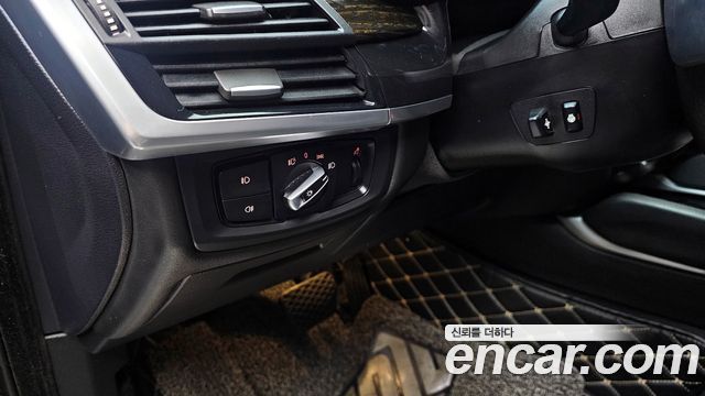 BMW X6 2018 — photo 28