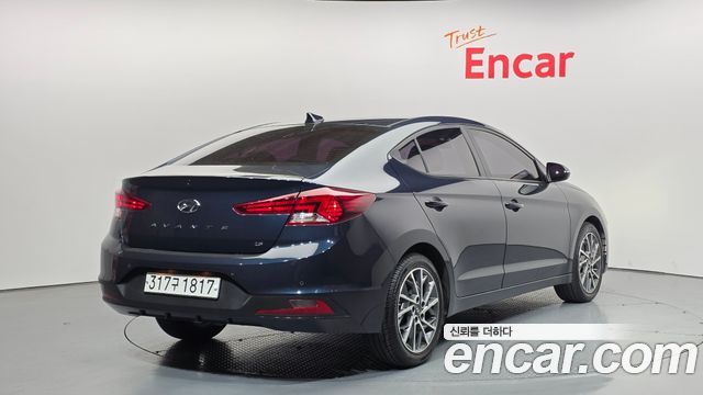 Hyundai AVANTE 2020 — photo 2