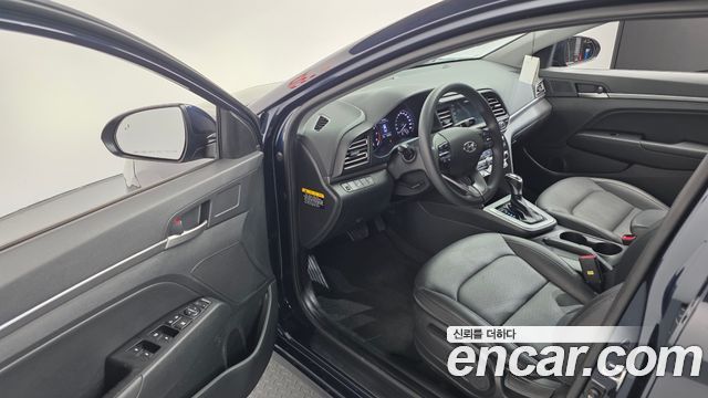 Hyundai AVANTE 2020 — photo 11