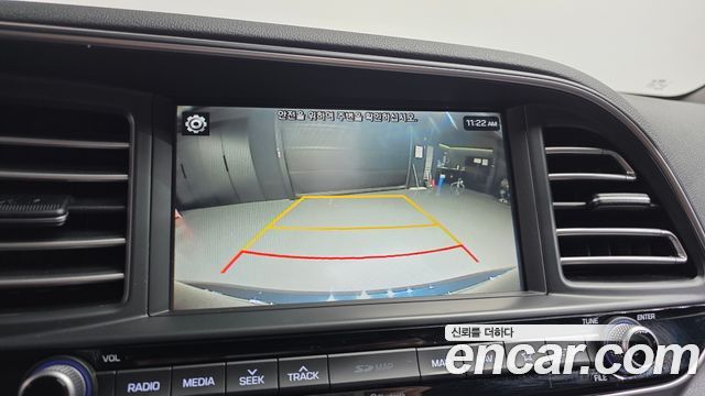 Hyundai AVANTE 2020 — photo 16
