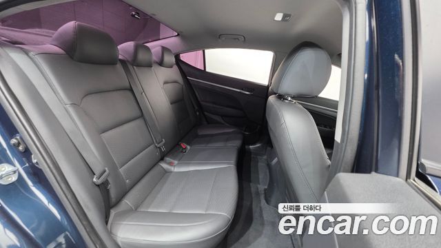 Hyundai AVANTE 2020 — photo 19