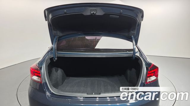 Hyundai AVANTE 2020 — photo 20
