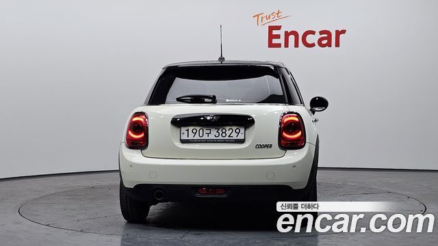 Mini Cooper 2018 — photo 4