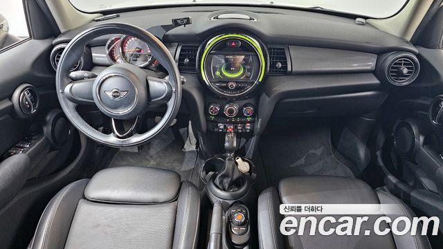 Mini Cooper 2018 — photo 7