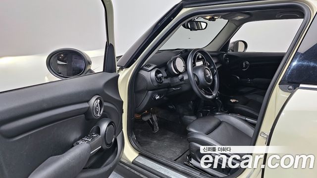Mini Cooper 2018 — photo 10