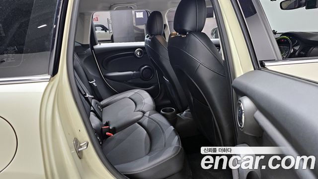 Mini Cooper 2018 — photo 11