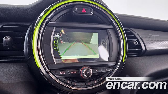 Mini Cooper 2018 — photo 15