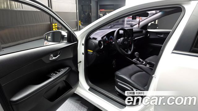 Kia K3 2019 — photo 10