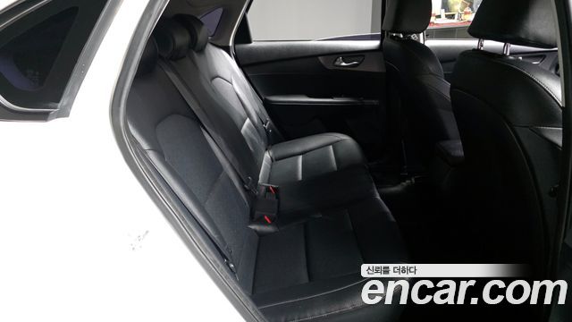 Kia K3 2019 — photo 12