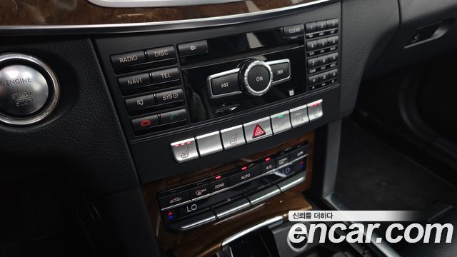 Mercedes-Benz E-Class 2014 — photo 17