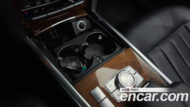 Mercedes-Benz E-Class 2014 — photo 19
