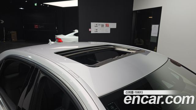 Mercedes-Benz E-Class 2014 — photo 20