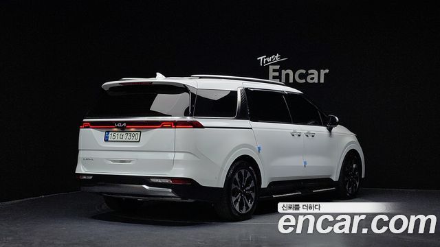 Kia Canival 2023 — photo 2