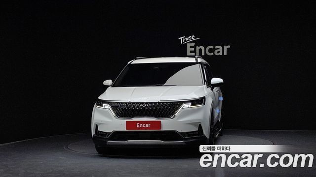Kia Canival 2023 — photo 3
