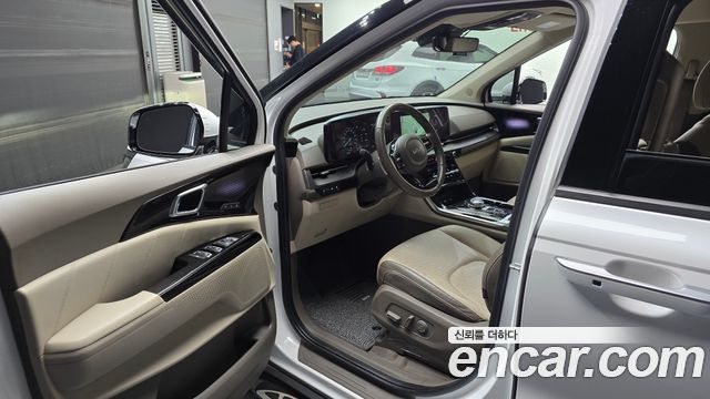 Kia Canival 2023 — photo 10