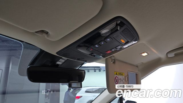 Kia Canival 2023 — photo 18