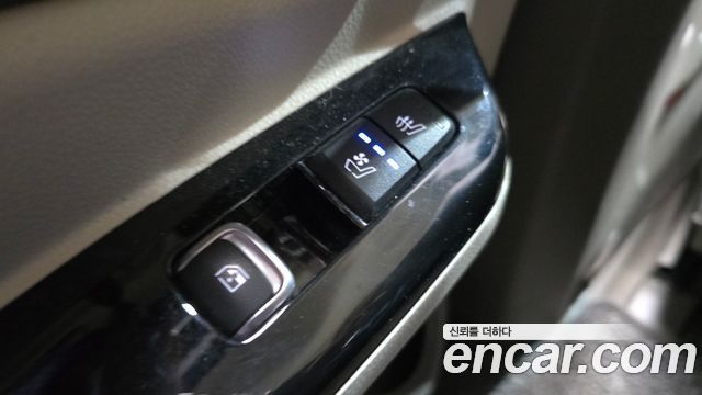 Kia Canival 2023 — photo 19