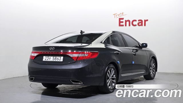 Hyundai Grandeur 2011 — photo 2