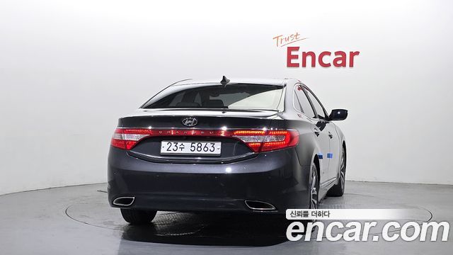 Hyundai Grandeur 2011 — photo 4