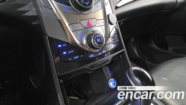 Hyundai Grandeur 2011 — photo 18