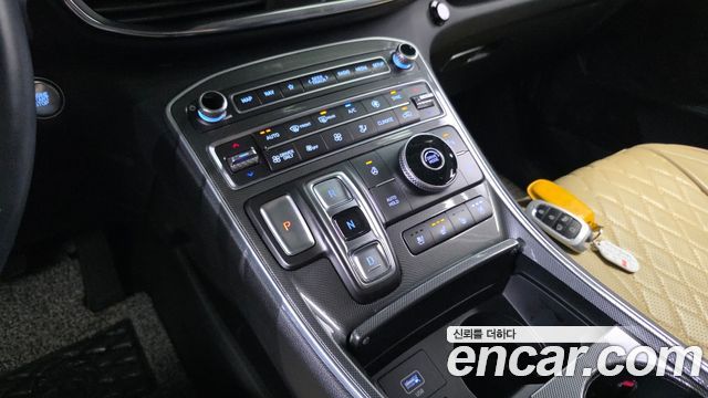 Hyundai Santafe 2023 — photo 12