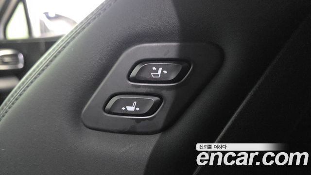 Hyundai Santafe 2023 — photo 25