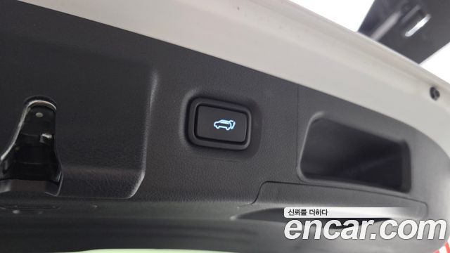 Hyundai Santafe 2023 — photo 26
