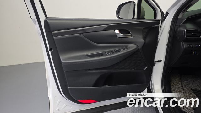 Hyundai Santafe 2023 — photo 14