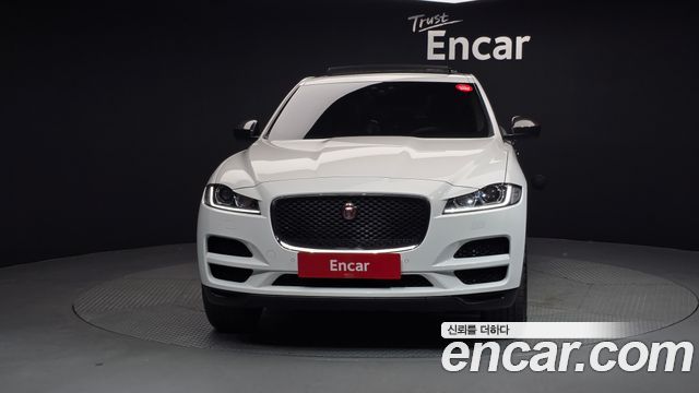 Jaguar F-PACE 2018 — photo 3