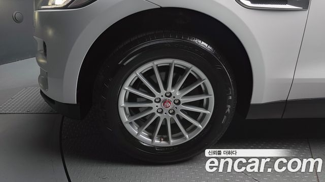Jaguar F-PACE 2018 — photo 5