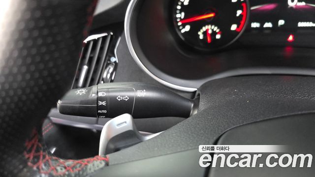 Kia Stinger 2023 — photo 28